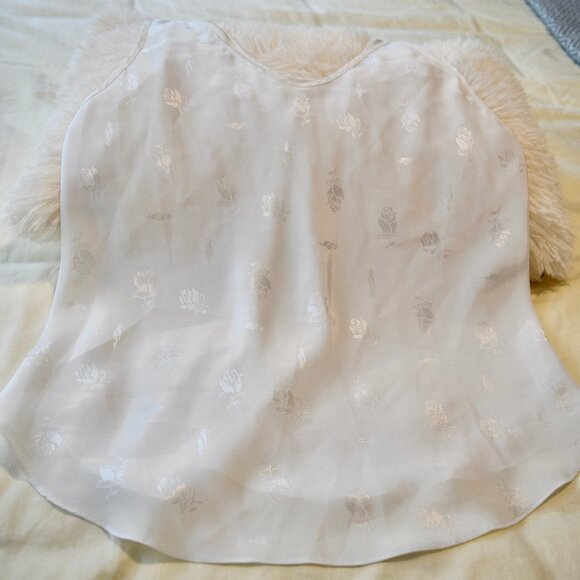 3 for 30 ~ Vintage Off White Cami With Rose Print M - Picture 2 of 5
